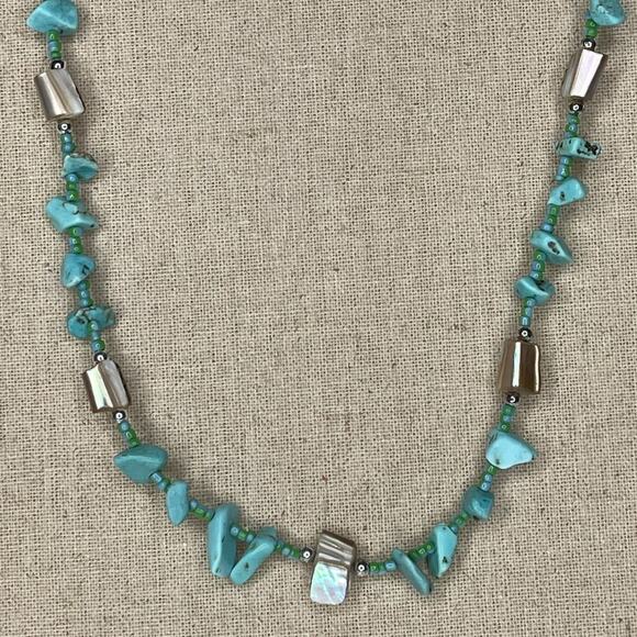 Turquoise Chips & Abalone Shell Beaded Necklace Fashion Jewelry - Picture 5 of 9